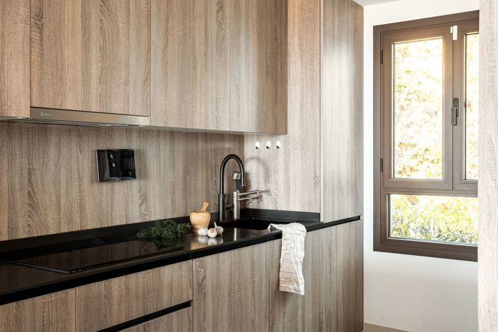 Image No.8-3 Bed House for sale