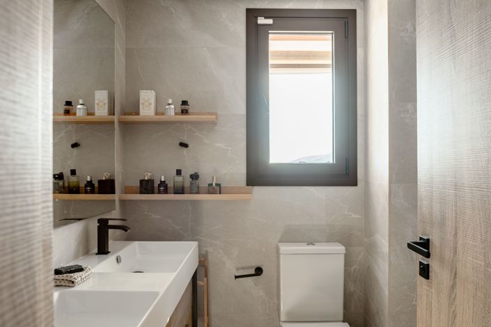 Image No.20-3 Bed House for sale