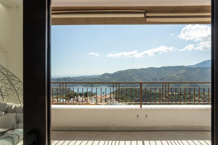 Image No.16-3 Bed House for sale