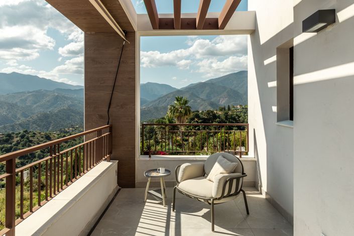 Image No.17-3 Bed House for sale