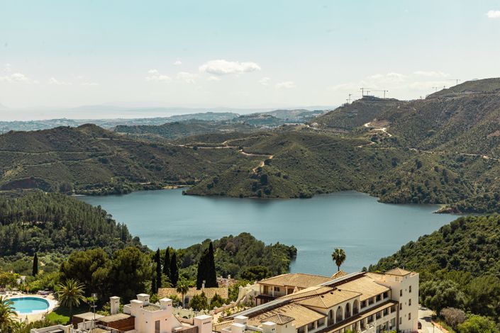 Image No.12-3 Bed House for sale