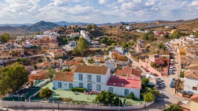 12 Bed Property for sale