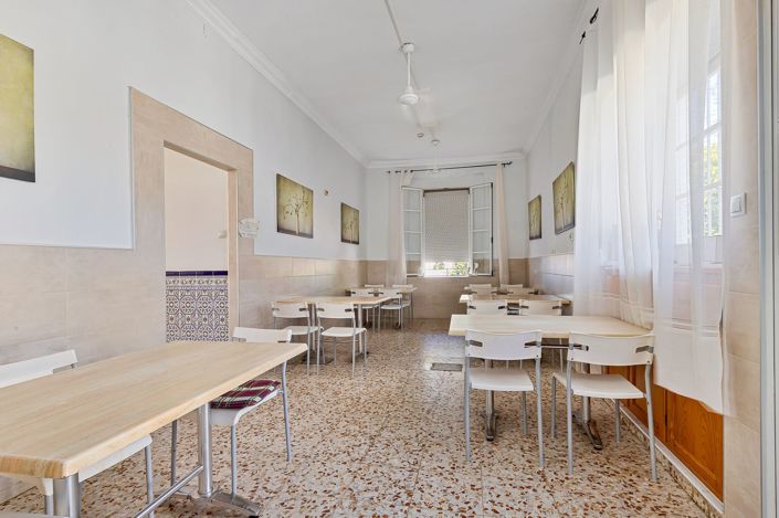 Image No.23-12 Bed Property for sale