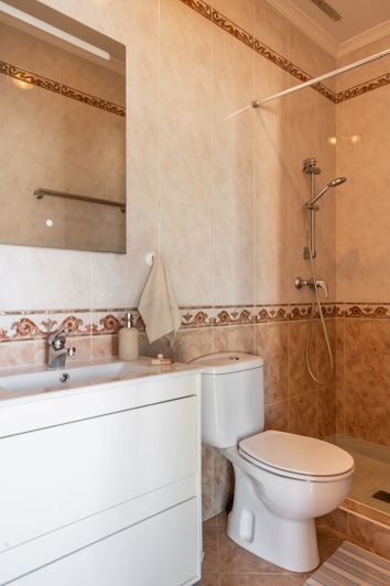 Image No.28-5 Bed Villa for sale