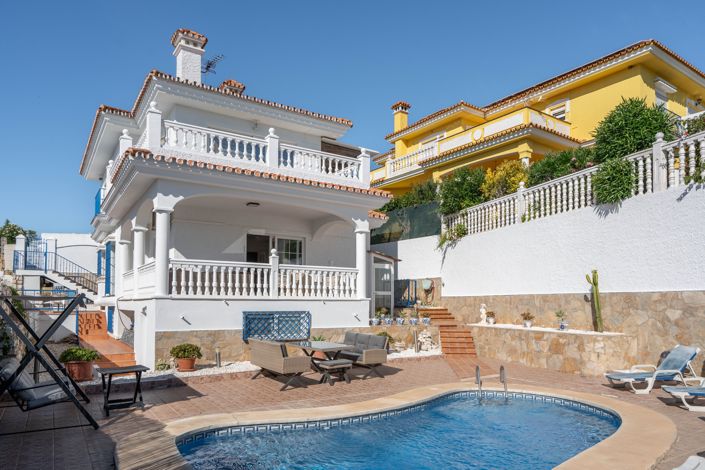 Image No.5-5 Bed Villa for sale