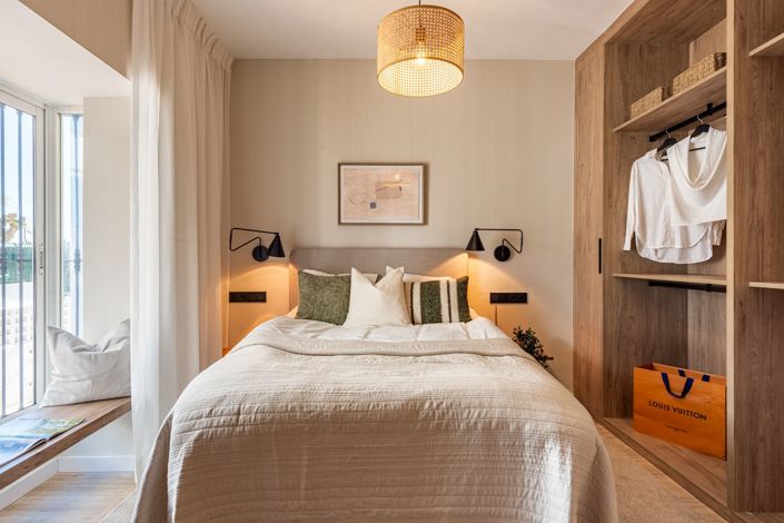 Image No.18-4 Bed Townhouse for sale