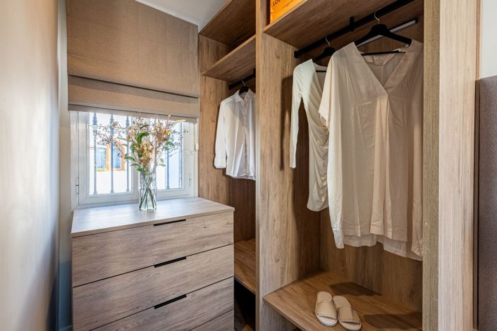 Image No.23-4 Bed Townhouse for sale