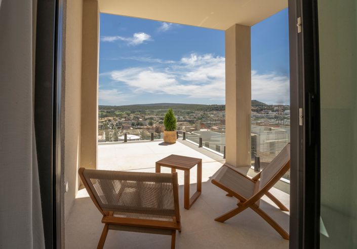 Image No.13-3 Bed House for sale