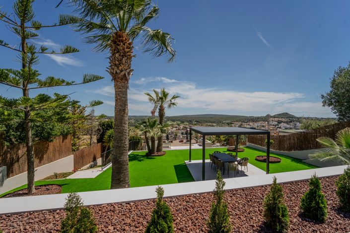 Image No.21-3 Bed House for sale