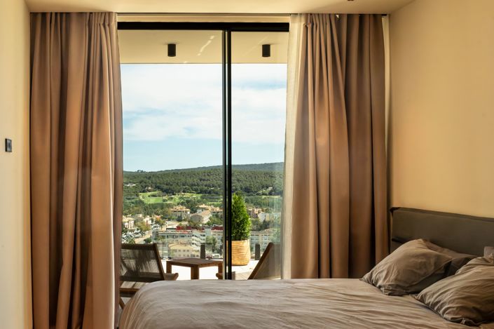 Image No.26-3 Bed House for sale