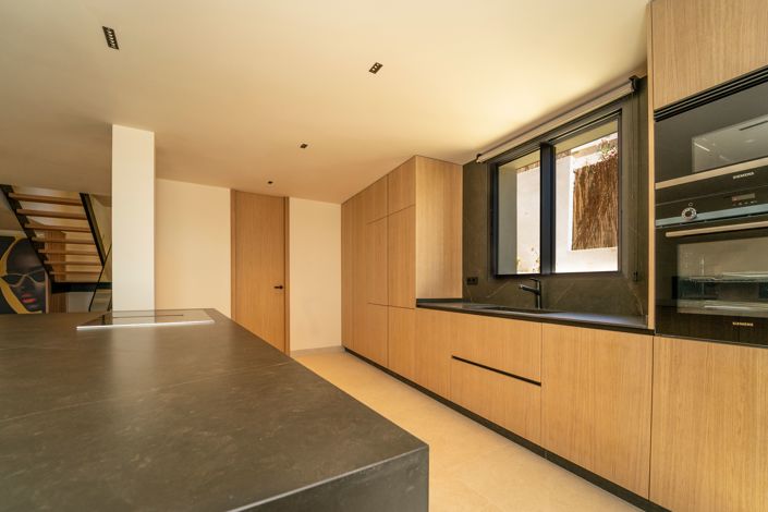 Image No.6-3 Bed House for sale