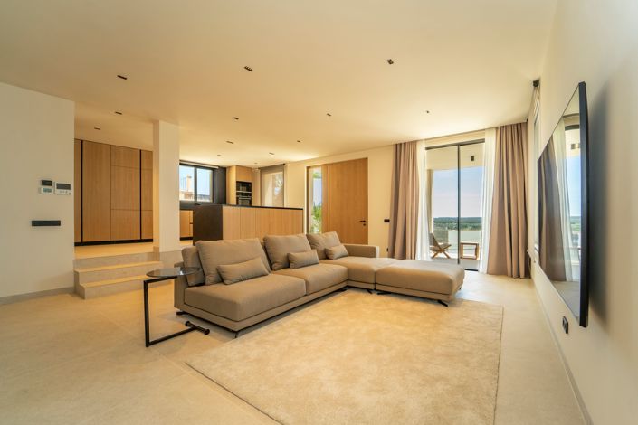 Image No.7-3 Bed House for sale