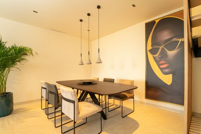 Image No.10-3 Bed House for sale