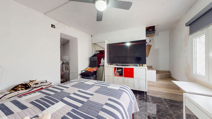 Image No.13-1 Bed House for sale