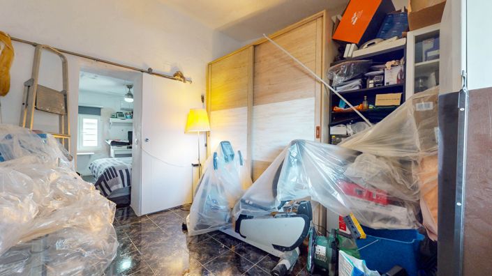 Image No.17-1 Bed House for sale