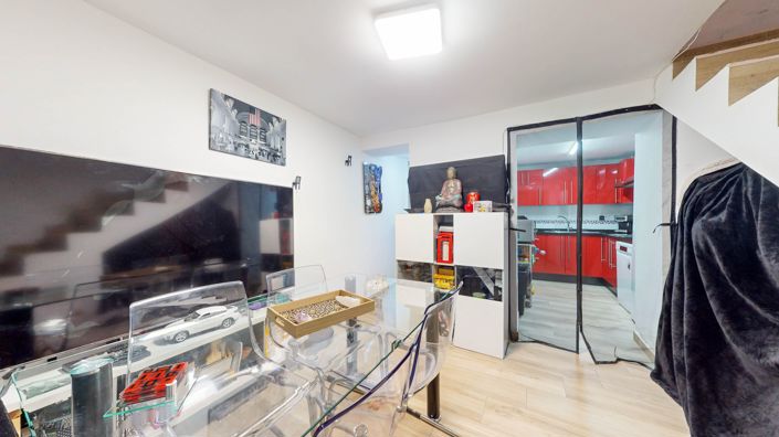 Image No.8-1 Bed House for sale