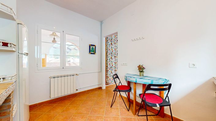 Image No.23-6 Bed Townhouse for sale