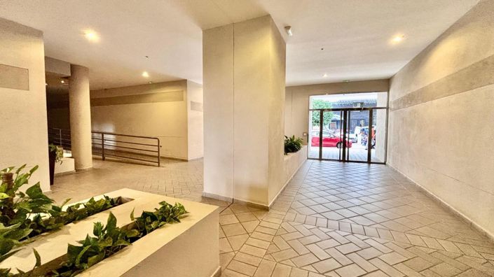 Image No.24-3 Bed Apartment for sale