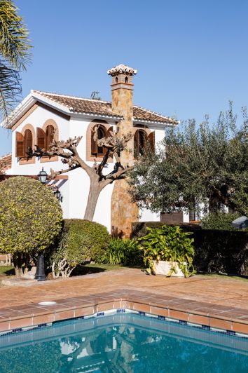 Image No.7-5 Bed House for sale