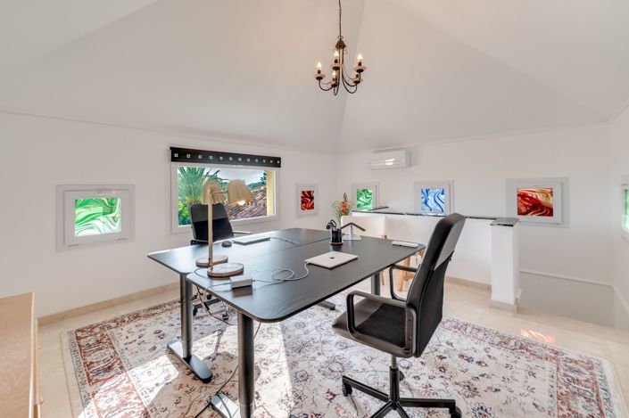 Image No.25-5 Bed Villa for sale