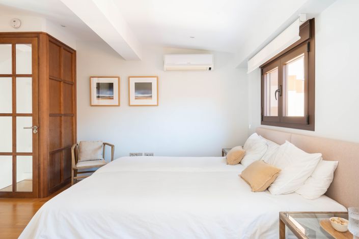 Image No.12-2 Bed Apartment for sale