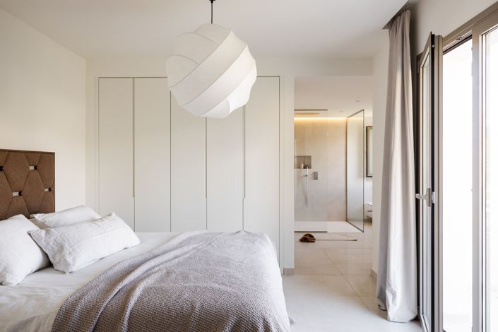 Image No.18-2 Bed Apartment for sale