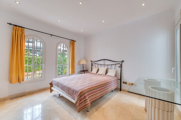 Image No.27-4 Bed Villa for sale