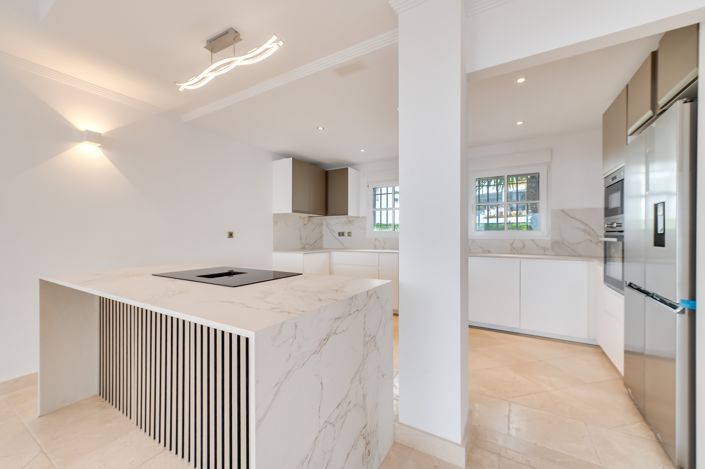 Image No.9-4 Bed Villa for sale