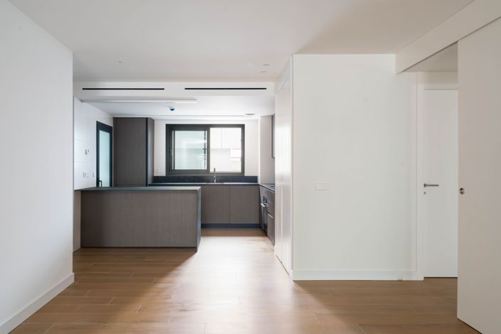 Image No.8-3 Bed Apartment for sale