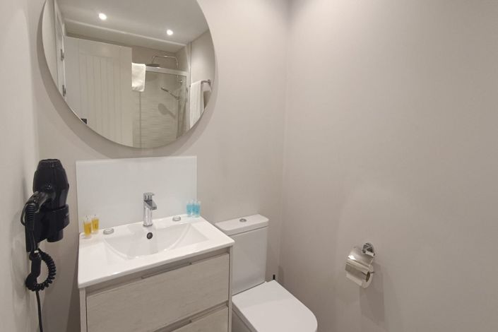 Image No.14-2 Bed Apartment for sale