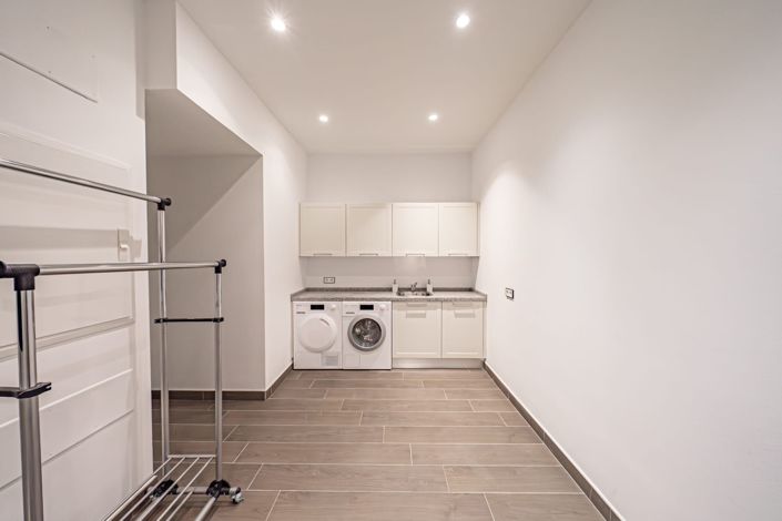 Image No.27-6 Bed Villa for sale