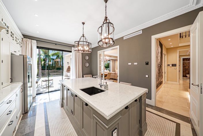 Image No.8-6 Bed Villa for sale