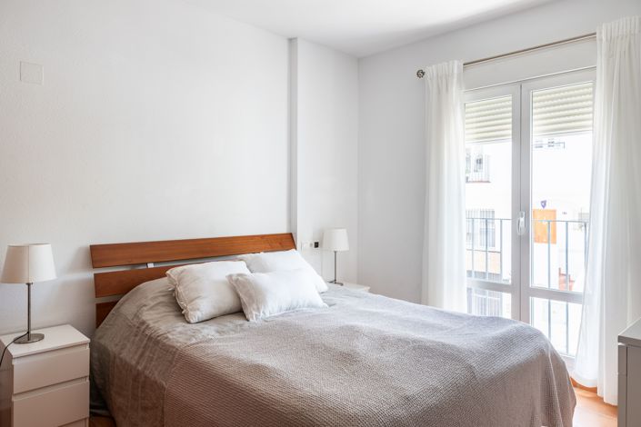 Image No.15-4 Bed Townhouse for sale