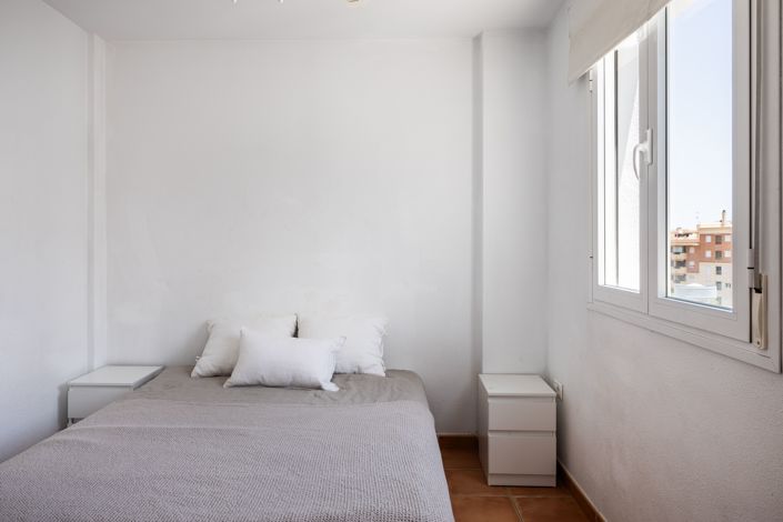 Image No.20-4 Bed Townhouse for sale