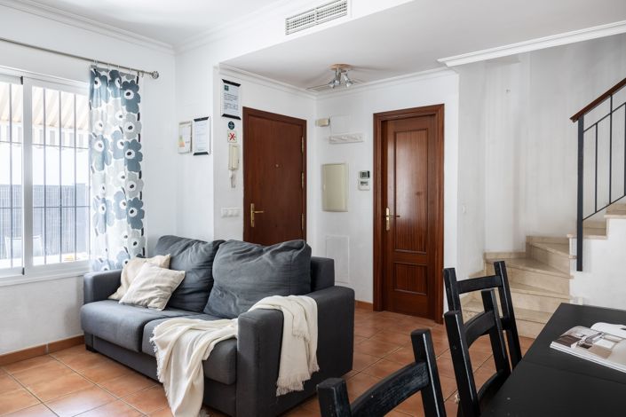 Image No.7-4 Bed Townhouse for sale