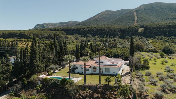 Image No.1-7 Bed Villa for sale