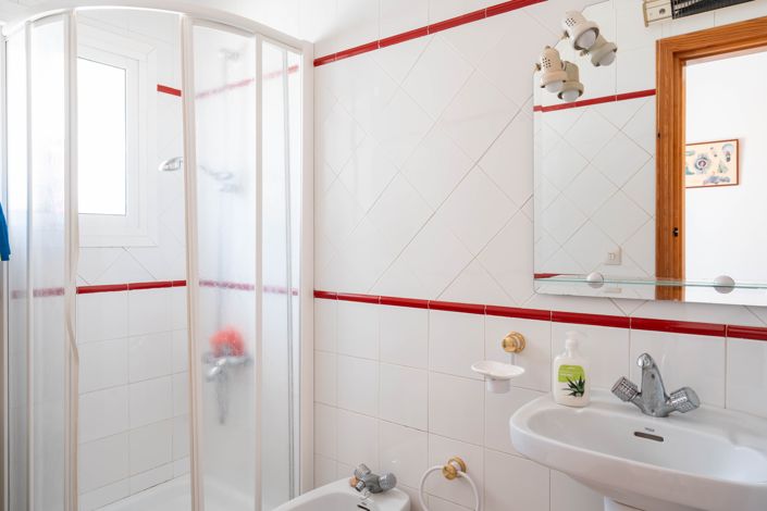 Image No.14-7 Bed Villa for sale