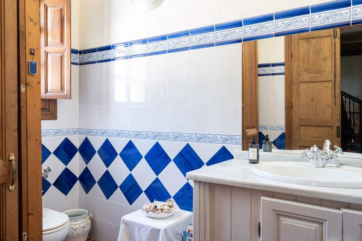 Image No.27-4 Bed Villa for sale