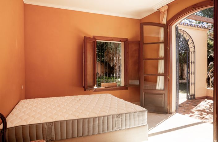 Image No.29-5 Bed House for sale