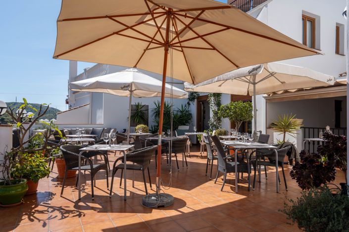 Image No.3-10 Bed Hotel for sale