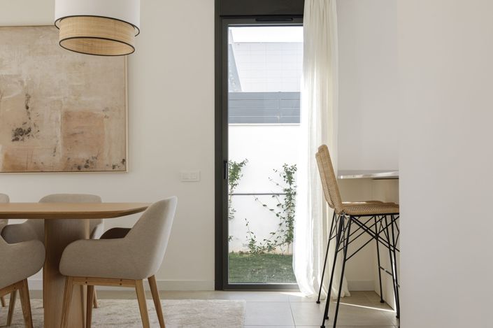 Image No.7-4 Bed Townhouse for sale