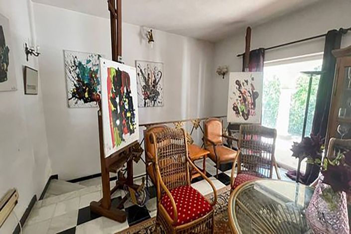 Image No.2-6 Bed Villa for sale