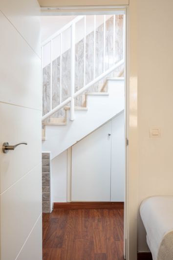 Image No.12-2 Bed House for sale