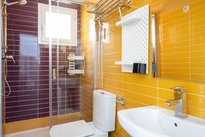 Image No.17-2 Bed House for sale