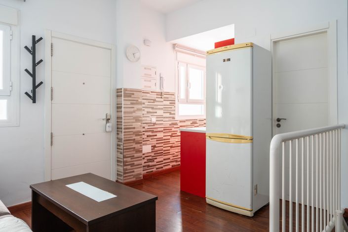 Image No.5-2 Bed House for sale