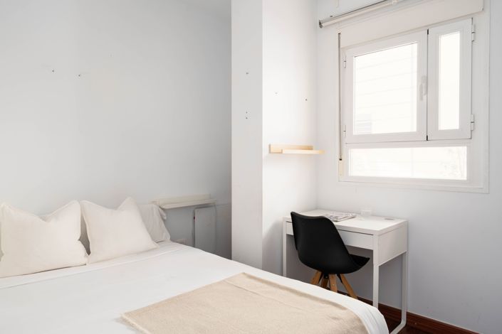 Image No.7-2 Bed House for sale