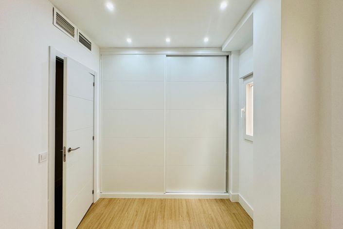 Image No.18-3 Bed Apartment for sale