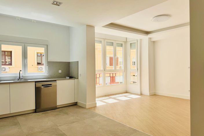 Image No.6-3 Bed Apartment for sale