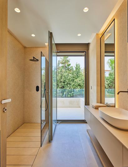 Image No.20-5 Bed Villa for sale