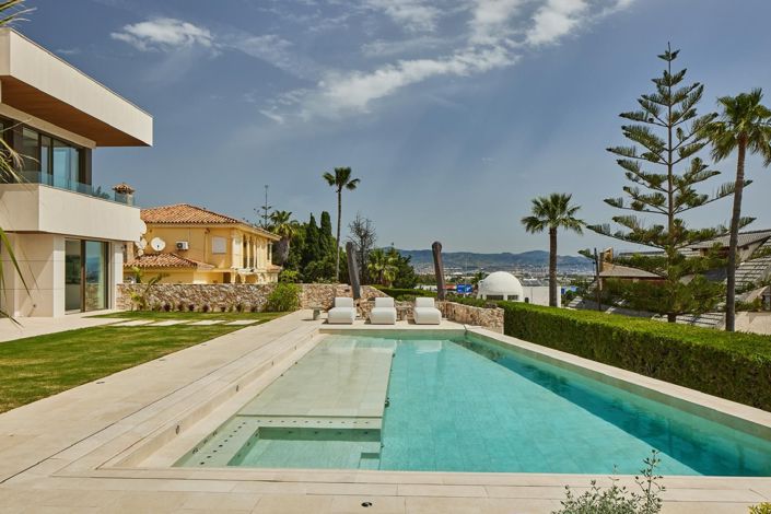 Image No.9-5 Bed Villa for sale